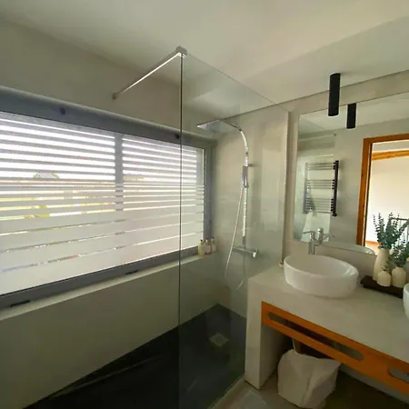 Trevo House - With Private Pool 塞辛布拉
