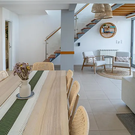 Trevo House - With Private Pool Vakantiehuis *
